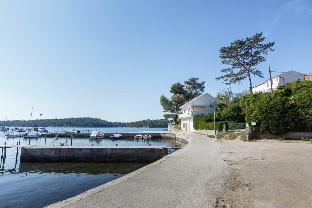 Apartmani Maris III Rab Town Zewnętrze zdjęcie
